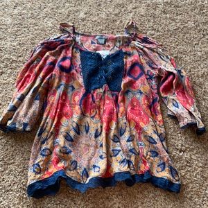 NWT Angie Top Size S